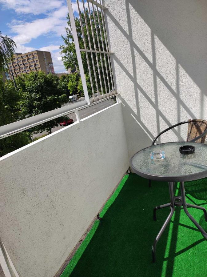 Room With A Balcony In The Very Center Of Варшава Экстерьер фото
